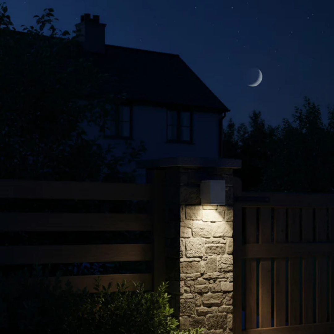 โคมไฟติดผนังภายนอก Outdoor Wall Lamp BLOQ A302 ภาพที่ 2 | Lamp & Light โคมไฟตกแต่งบ้าน โคมไฟดาวน์ไลท์ โคมไฟเพดาน